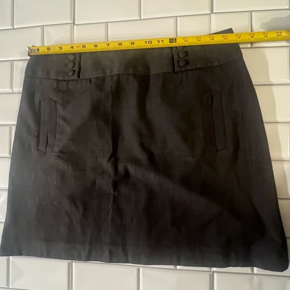 Elegant Black Skirt - Picture 5 of 6